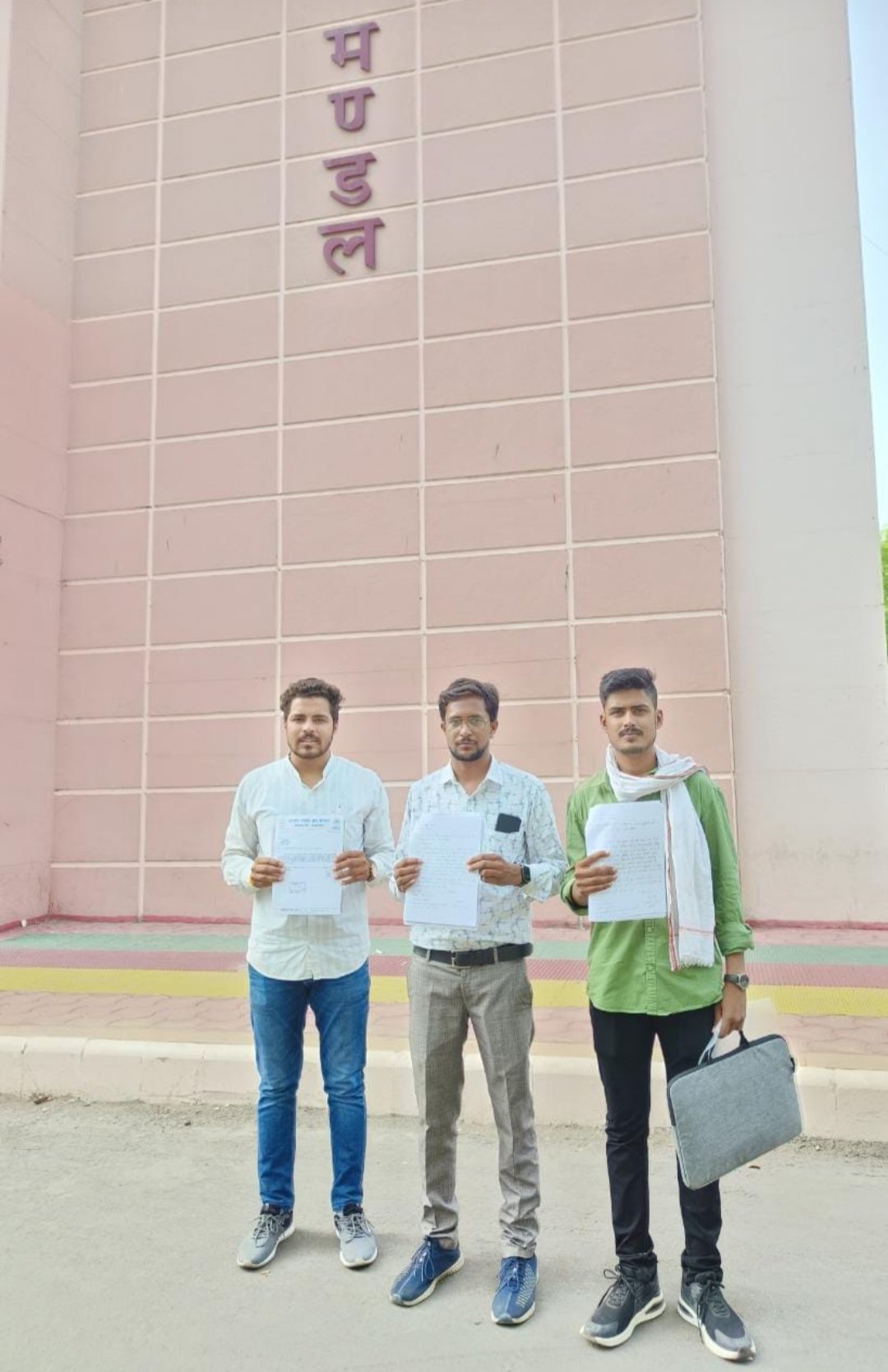 बुरहानपुर ज़िले के दो शासकीय विद्यालयों में एक ही विषय में 200 से अधिक छात्र छात्राओं को अनुत्तीर्ण कर माध्यमिक शिक्षा मण्डल द्वारा उनके भविष्य के साथ किया गया खिलवाड़ | New India Times