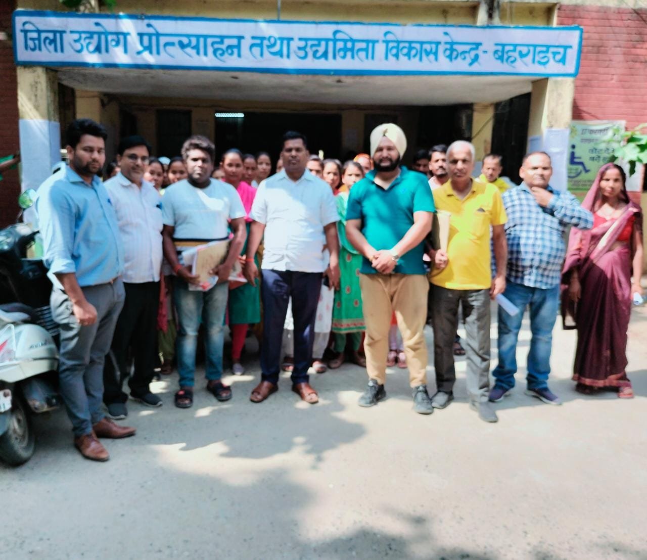 जन सांस्कृतिक एवं सामाजिक विकास संस्थान बहराइच यूपी की ओर से थारू जनजाति की महिलाओं के लिए ओडी ओपी के दस दिवसीय प्रशिक्षण कार्यक्रम प्रारंभ करने प्रक्रिया हुई शुरू | New India Times