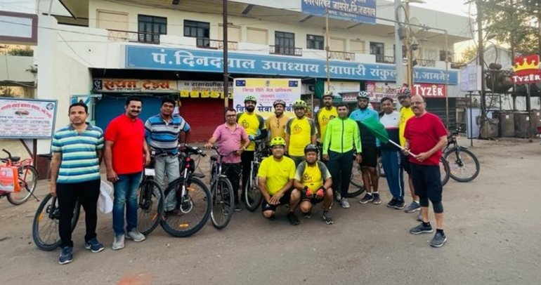 विश्व सायकिल दिवस: रैली के दौरान जामनेर विधि सेवा समिती ने जनता से साधा कानूनी संवाद 2 विश्व सायकिल दिवस: रैली के दौरान जामनेर विधि सेवा समिती ने जनता से साधा कानूनी संवाद | New India Times