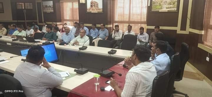 मतदाता जागरूकता के लिये चलाएं अभियान: कलेक्टर | New India Times