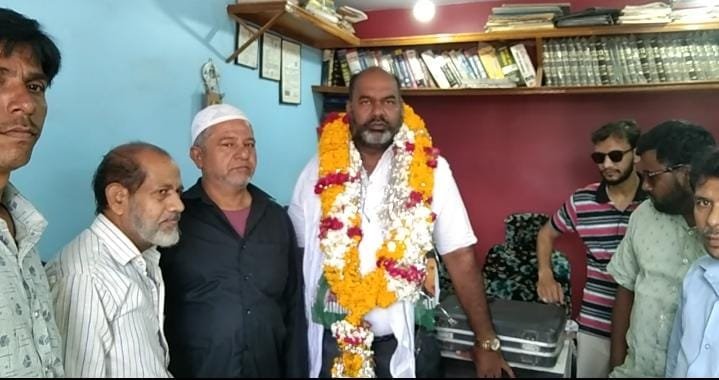 एआईएमआईएम का नगर अध्यक्ष बनने पर अधिवक्ता जहीरूद्दीन शेख का वार्ड वासियों ने किया स्वागत 2 एआईएमआईएम का नगर अध्यक्ष बनने पर अधिवक्ता जहीरूद्दीन शेख का वार्ड वासियों ने किया स्वागत | New India Times