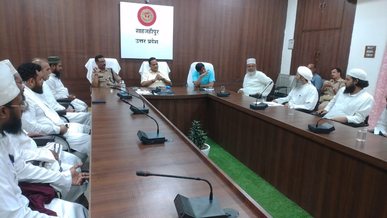 भड़काऊ पोस्ट और गलत बयानबाजी करने से बचें: डीएम | New India Times