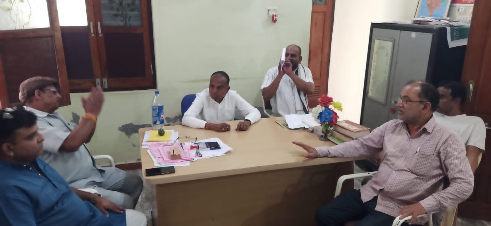 कांग्रेस के उम्मीदवार को एतिहासिक मतों से विजय बनाना है: पर्वेक्षक साबिर फिटवेल. मेघनगर नगर परिषद चुनाव को लेकर बैठक सम्पन्न | New India Times