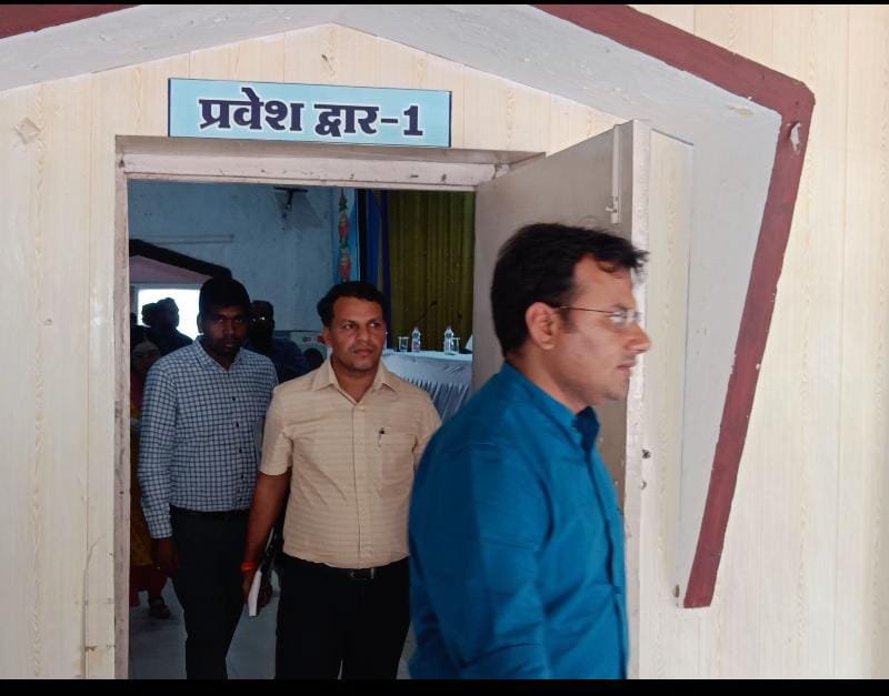 कलेक्टर सौरभ सुमन द्वारा कोयलांचल दौरे पर शहर के नंदलाल स्कूल का किया गया निरीक्षण, चुनाव को लेकर दिये दिशा-निर्देश 2 कलेक्टर सौरभ सुमन द्वारा कोयलांचल दौरे पर शहर के नंदलाल स्कूल का किया गया निरीक्षण, चुनाव को लेकर दिये दिशा-निर्देश | New India Times