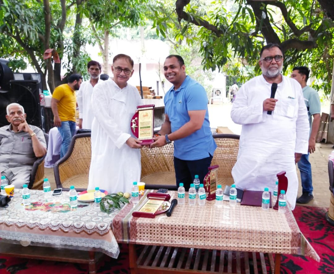 रटौल आम को जीआई टैग दिलवाने वाली हस्तियों को किया गया सम्मानित, रटौल का नाम अंतर्राष्ट्रीय स्तर पर पहुंचाने के लिए शेख मोहम्मद अफाक फरीदी व उनके वंशजों की हुई प्रशंसा | New India Times