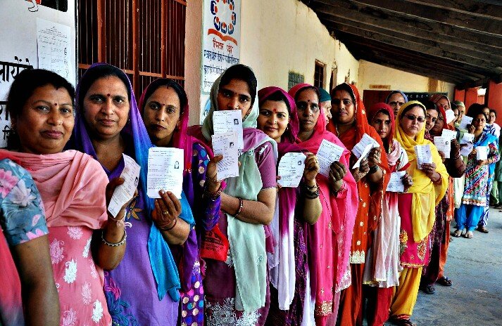वोटिंग के दौरान यदि बारिश हुई तो टेंट या मतदान भवन में होगी बैठने की व्यवस्था | New India Times