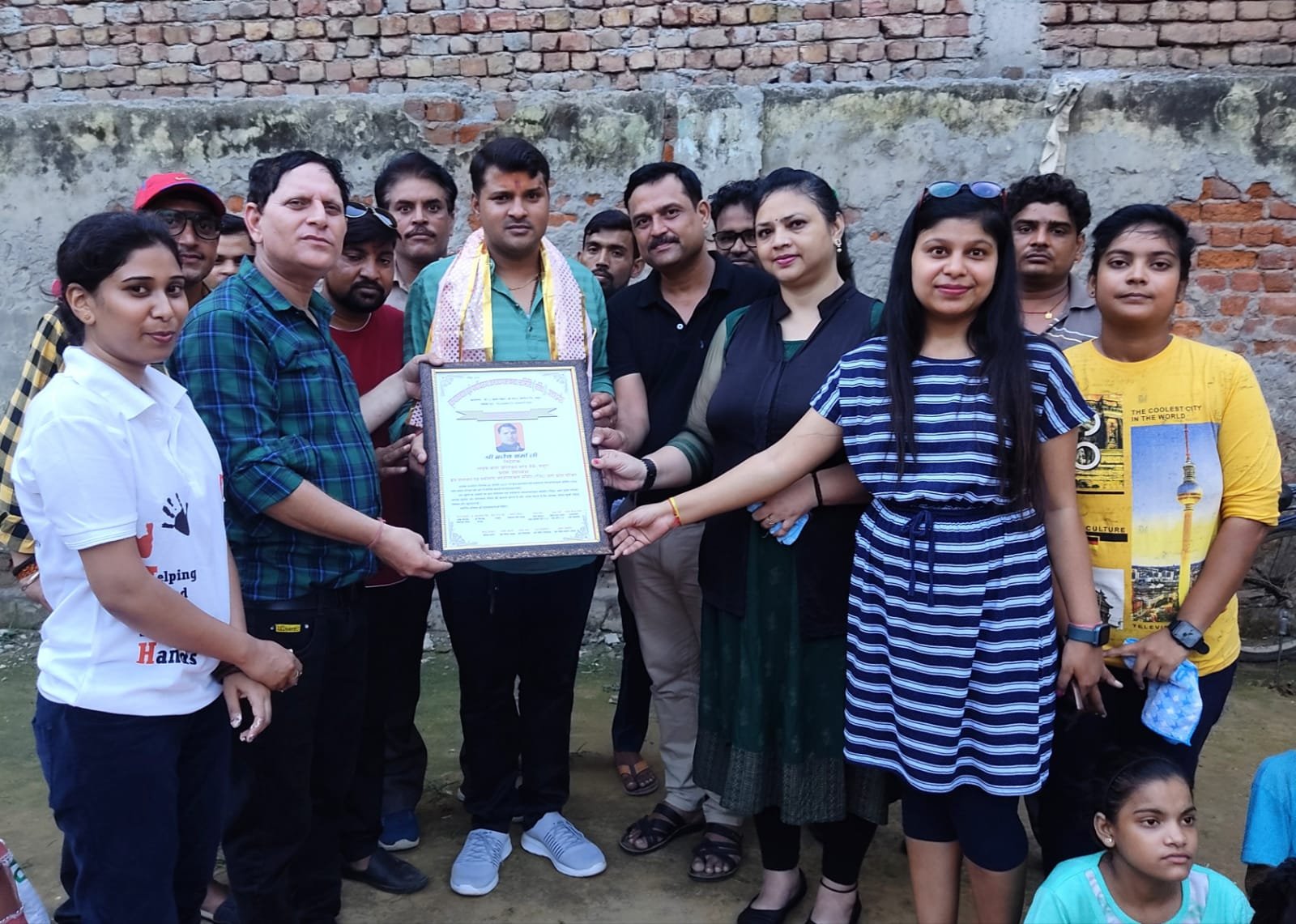 बृजेश शर्मा को समाज कार्य के लिए किया गया सम्मानित, लाइफ केयर चैरिटेबल ब्लड बैंक बना जनपद मथुरा का दूसरे नंबर का ब्लड बैंक | New India Times