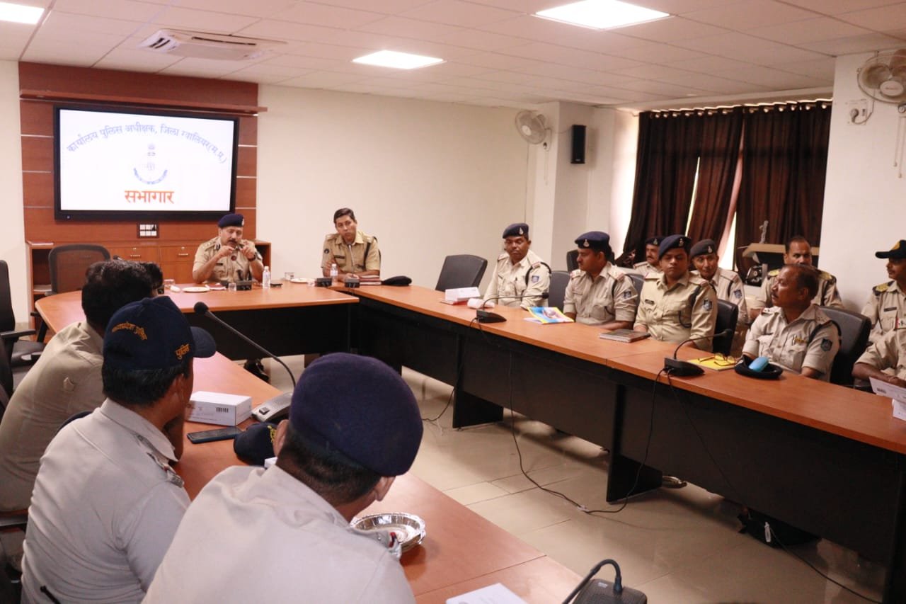 अब पुलिस करेगी पीओएस मशीन के माध्यम से आनलाइन चालान, ग्वालियर पुलिस को मिली 100 पीओएस मशीन | New India Times