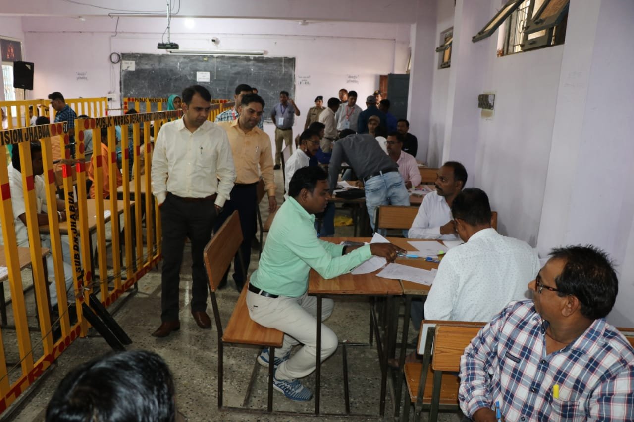 जिला पंचायत सदस्य पद हेतु मतगणना का सारणीकरण तथा निर्वाचन परिणाम की घोषणा के संबंध में की जा रही कार्यवाही का कलेक्टर, निर्वाचन अधिकारी एवं पुलिस अधीक्षक द्वारा किया गया निरीक्षण | New India Times