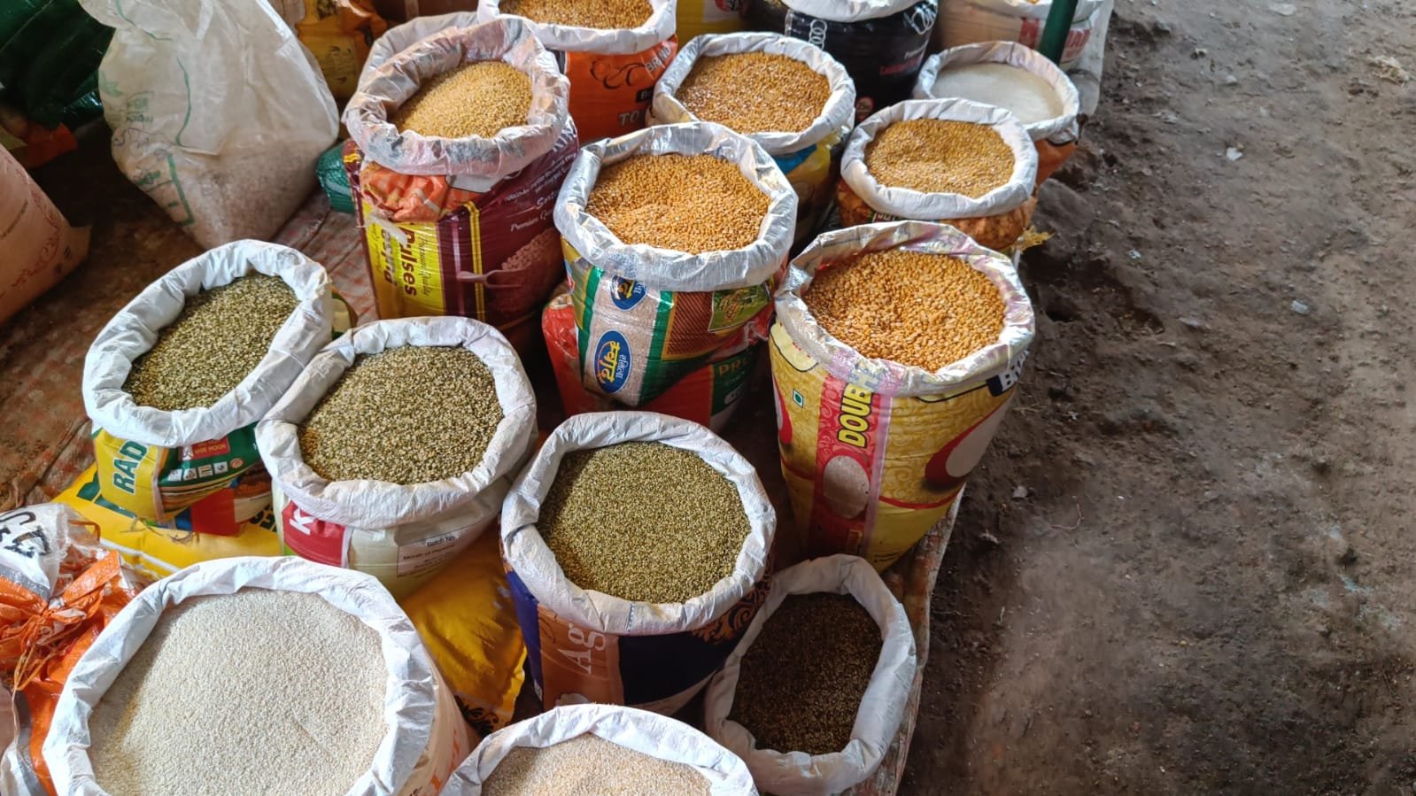 महंगे हुए खाद सामग्री, आम आदमी की दाल हुई पतली, घरों की रसोई का बिगड़ा बजट | New India Times