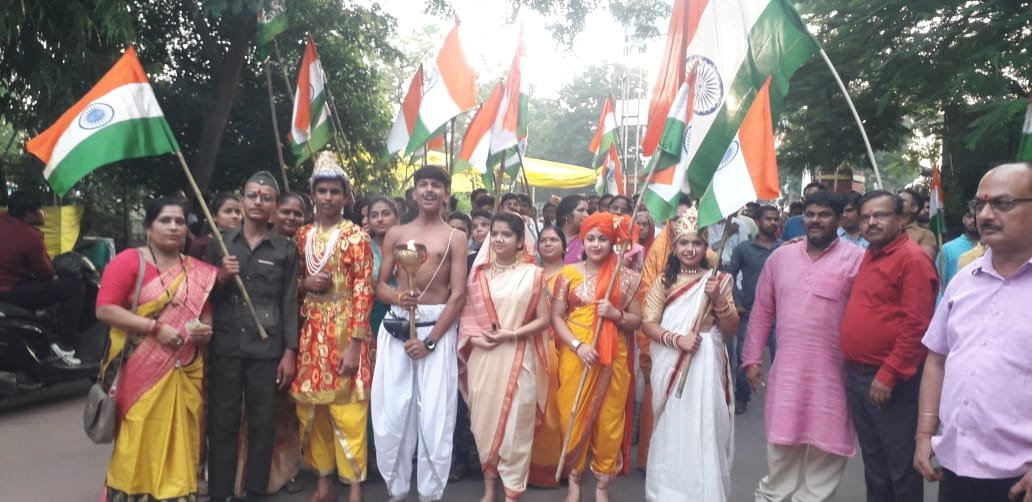 स्वराज अमृत महोत्सव के अंतर्गत ज्योति मंदिर मोती बाग चौक से अमर जवान ज्योति यात्रा निकलकर लालबाग परिसर में हुआ संपन्न | New India Times