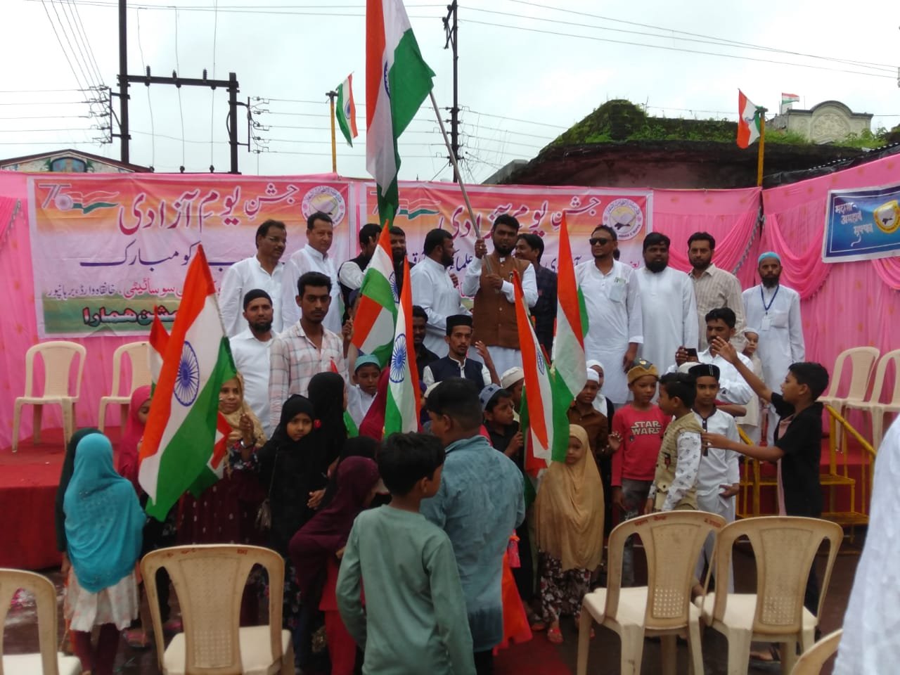 मदरसा एसहाबे सुफ्फा में मनाया गया आज़ादी का जश्न, उलेमाओं की कुर्बानियां को किया गया याद | New India Times