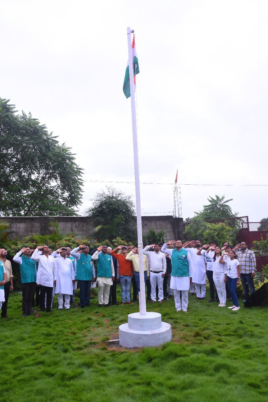 रोटरी क्लब बुरहानपुर द्वारा किया गया ध्वजारोहण एवं निकाली गई रैली | New India Times