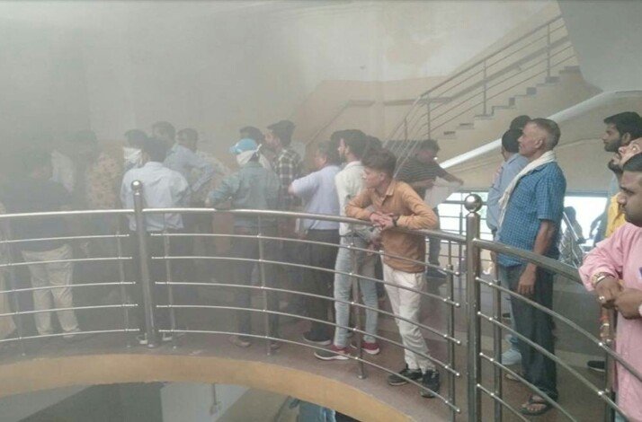 ग्वालियर नगर निगम (तीसरी मंजिल) मुख्यालय सिटी सेंटर में लगी आग, मुख्यालय में महापौर ले रहीं थीं बैठक | New India Times