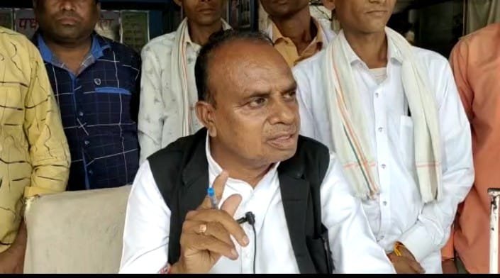 क्षेत्रीय विधायक के आरोपों के बाद जगा प्रशासन, किसानों के लिए उपलब्ध करवा रहा है खाद | New India Times