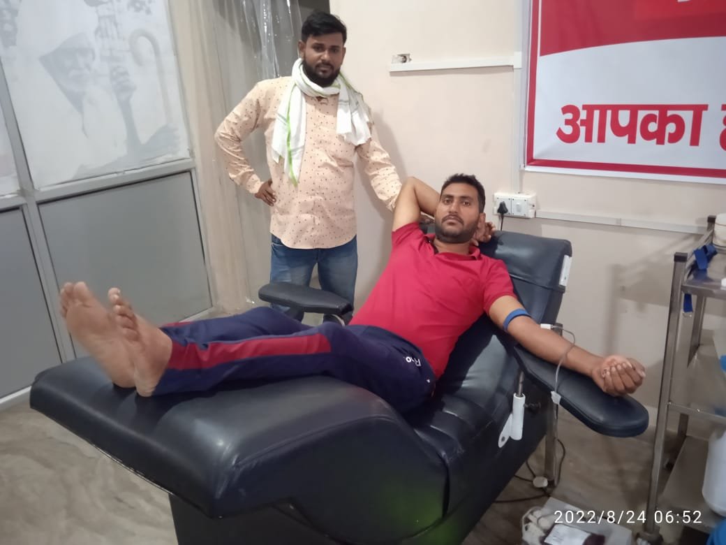 ना धर्म देखते हैं ना जात देखते हैं यह तो रक्त वीर हैं रक्तदान देखते हैं... | New India Times