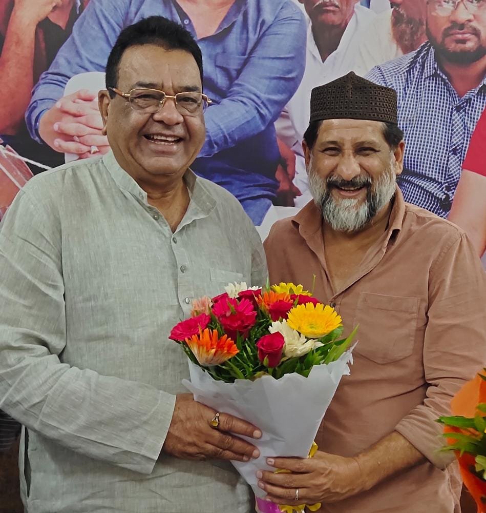 पूर्व मंत्री व भोपाल प्रभारी मुकेश नायक ने विधायक आरिफ मसूद से भेंट कर की राजनीतिक चर्चा | New India Times