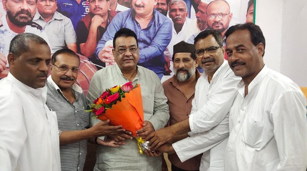 पूर्व मंत्री व भोपाल प्रभारी मुकेश नायक ने विधायक आरिफ मसूद से भेंट कर की राजनीतिक चर्चा | New India Times