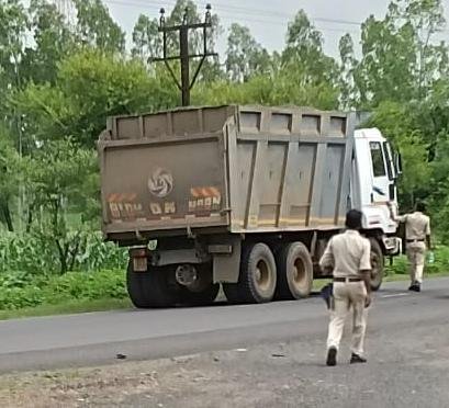 खनिजों का अवैध परिवहन करने पर चार वाहन जप्त | New India Times