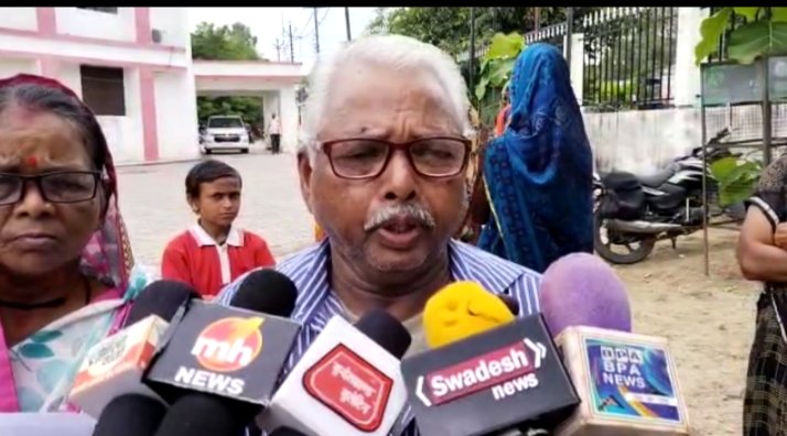 बंटवारे को लेकर दो पक्षों में हुआ विवाद मामला पहूंचा झाँसी एसएसपी के पास | New India Times