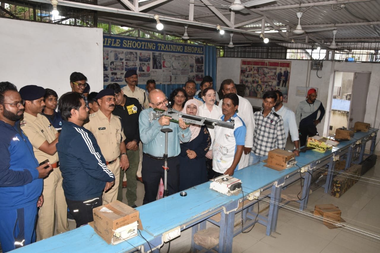 राष्ट्रीय खेल दिवस पर शफीक खान शूटिंग रेंज पर खेल प्रतिभाओं का किया गया सम्मान | New India Times