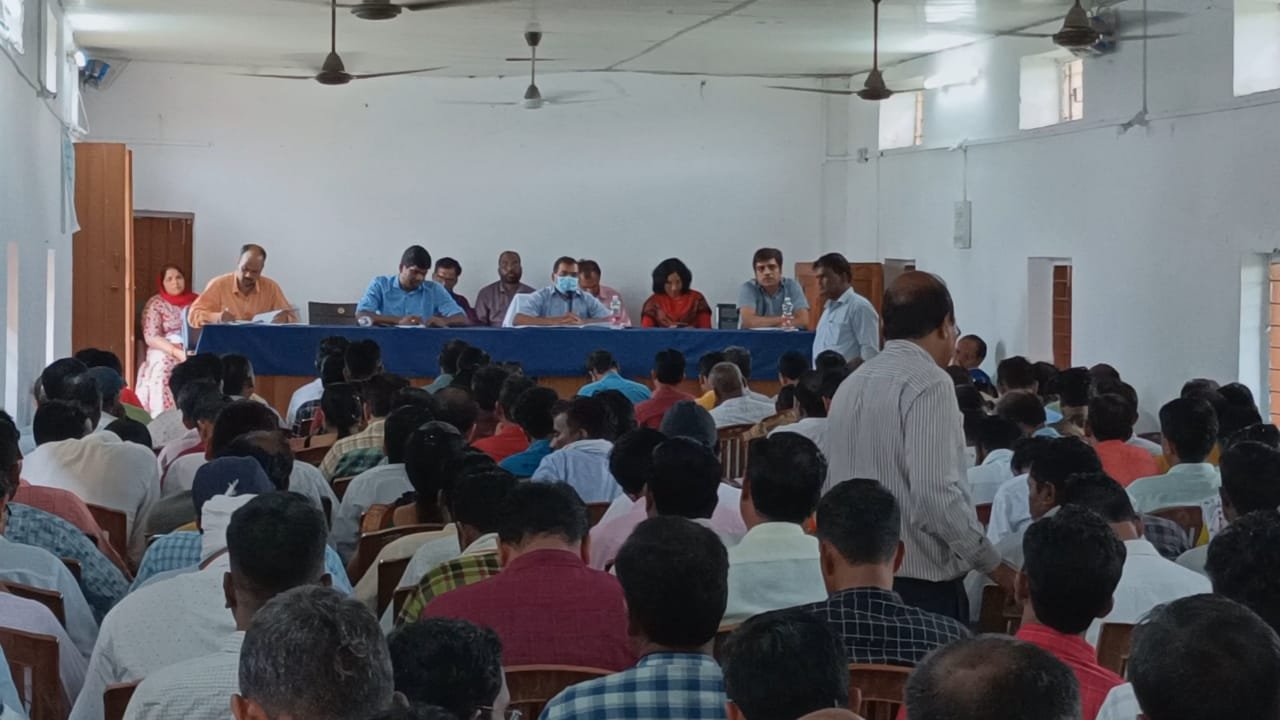 अपर कलेक्टर ने बैठक लेकर लापरवाही बरतने वालों को दी चेतावनी | New India Times