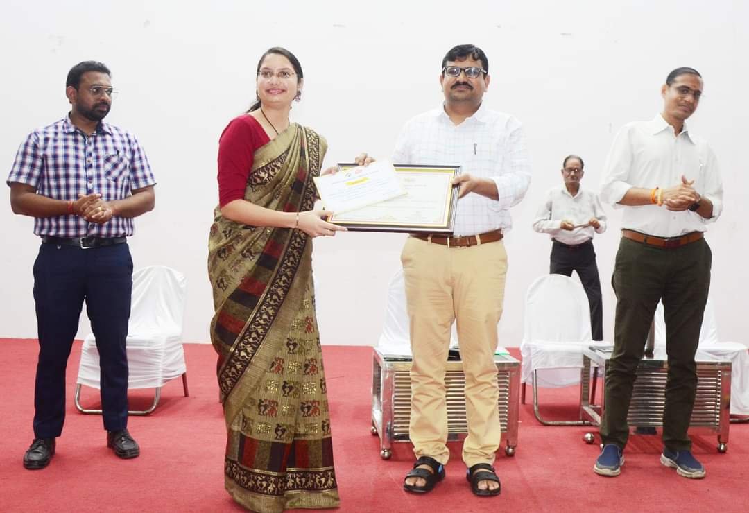 आधार डाटा संग्रहण अभियान में जिला अव्वल, कलेक्टर श्री प्रवीण सिंह के नेतृत्व में एक और उपलब्धि बुरहानपुर के नाम, मात्र 3 प्रतिशत दूर है भारत का पहला जिला बनने से | New India Times