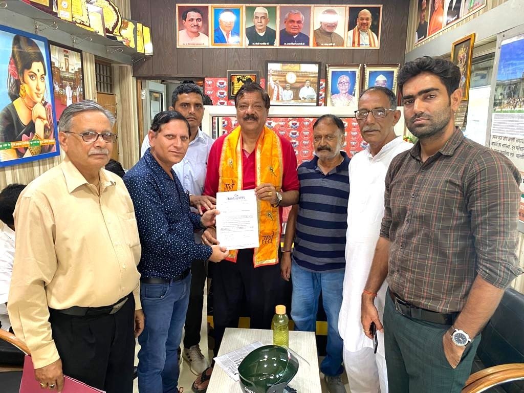 चंदा ग्रीन वेलफेयर सोसाइटी के समर्थन में सामने आये विधायक पूरन प्रकाश. जिला प्रशासन चंदा ग्रीन वेलफेयर सोसाइटी के समस्या का करे जल्द समाधान: विधायक पूरन प्रकाश | New India Times