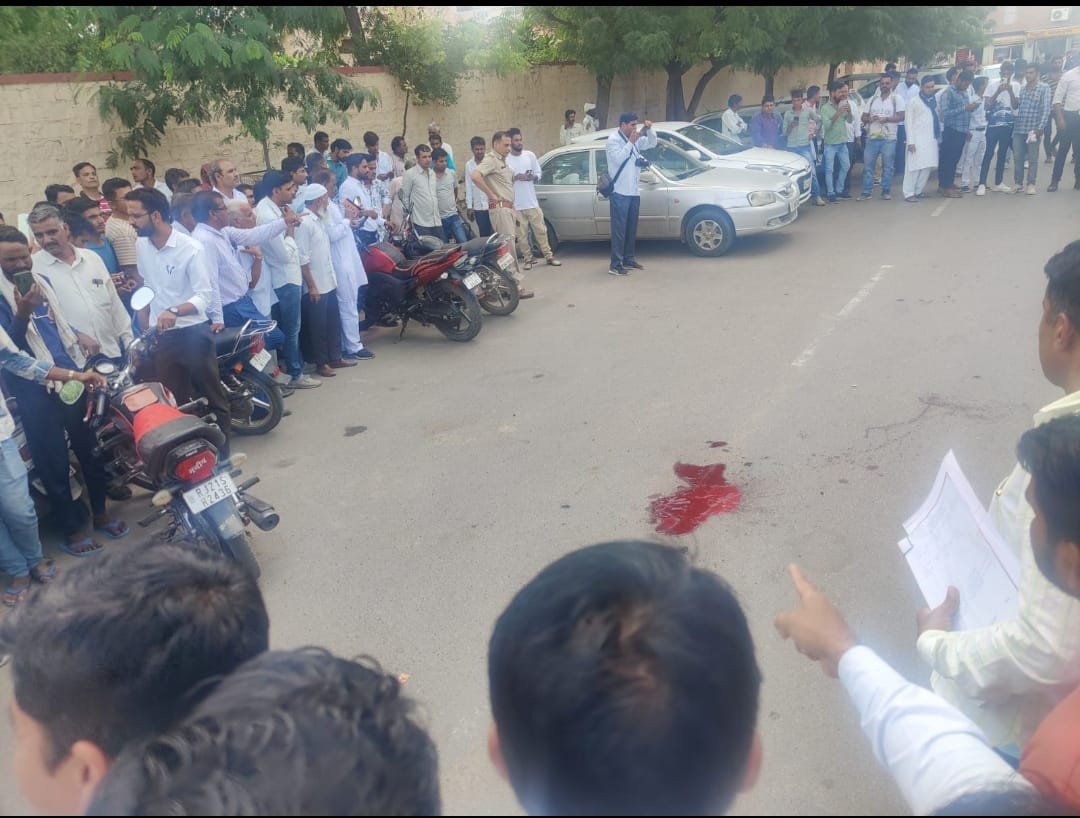 नागौर जिले में कोर्ट के बाहर दिनदहाड़े गैंगस्टर संदीप सेठी और उसके साथियों पर गोलीबारी, हमले में गैंगस्टर संदीप सेठी की मौत, चार अन्य घायल | New India Times