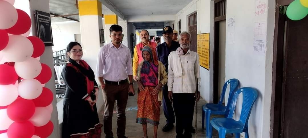 मतदाताओं ने किया अपने मताधिकार का प्रयोग, मतदाताओं ने पार्षदों के लिए रखी चुनौती | New India Times