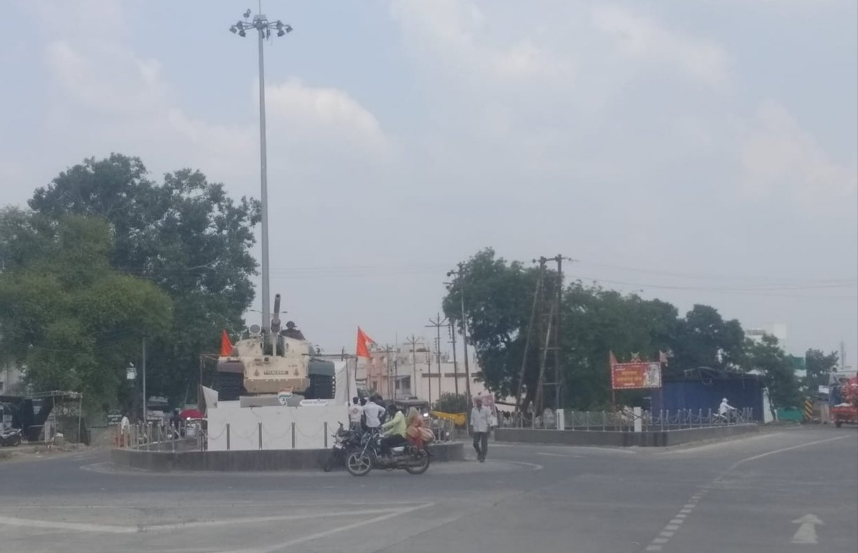 जामनेर Y Ponit के डिजाइन पर उठ रहे हैं सवाल, हादसों का बढ़ा खतरा, विकास के नाम पर खर्च किए गए 25 लाख रुपए | New India Times