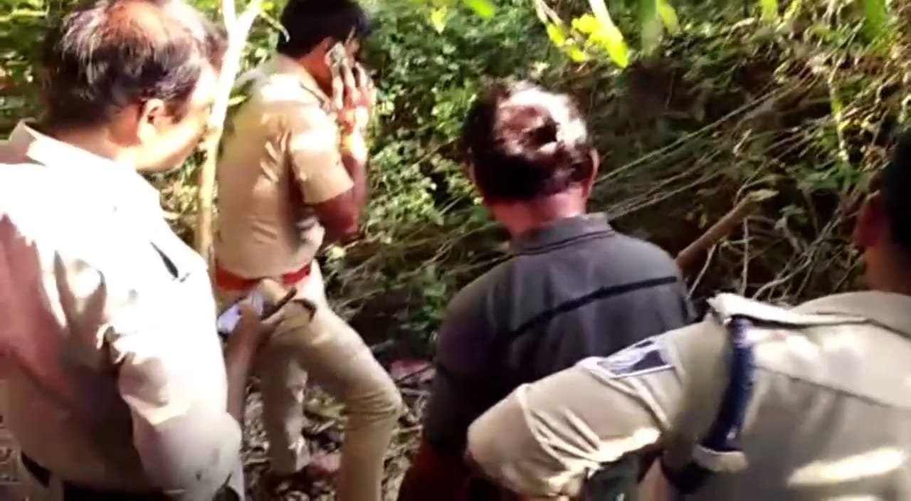 लाश मिलने से मची सनसनी, मृतक की हुई शिनाख्त, पोस्टमार्टम रिपोर्ट आने के बाद पता चलेगा मौत का कारण | New India Times