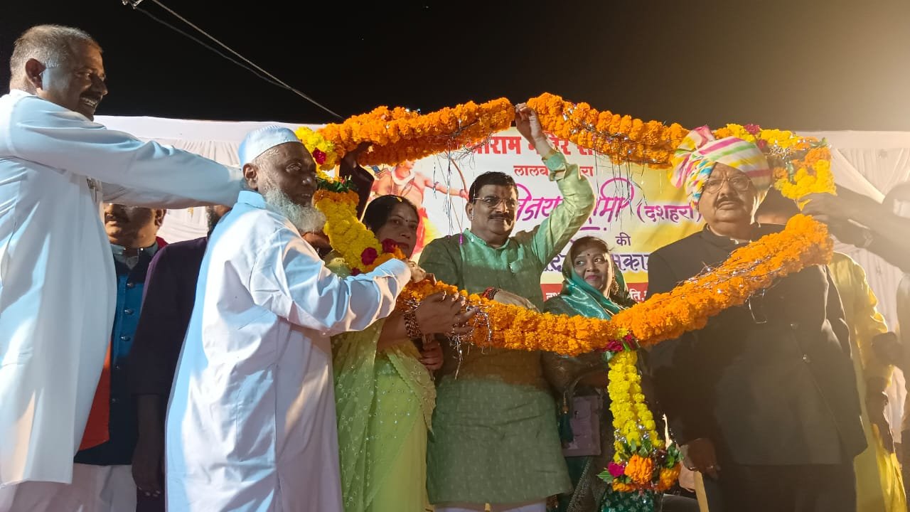 सांसद ज्ञानेश्वर पाटील ने उपनगर लालबाग में किया रावण दहन | New India Times