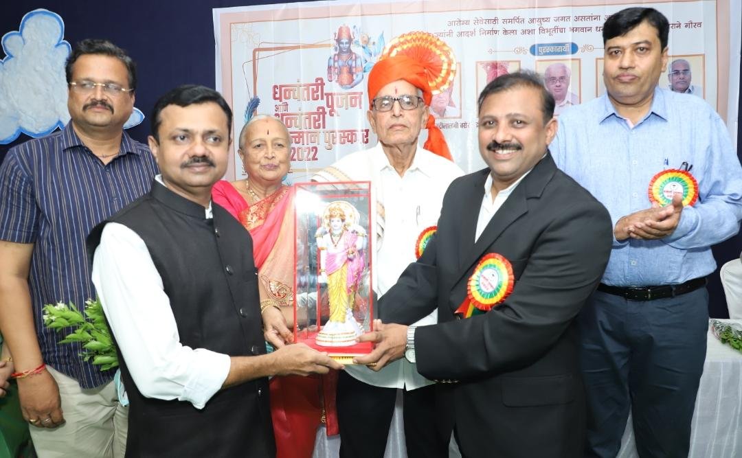 जामनेर NIMA की ओर से जीनियस सेवार्थियों का धनवंतरी पुरस्कार से किया गया सम्मान | New India Times