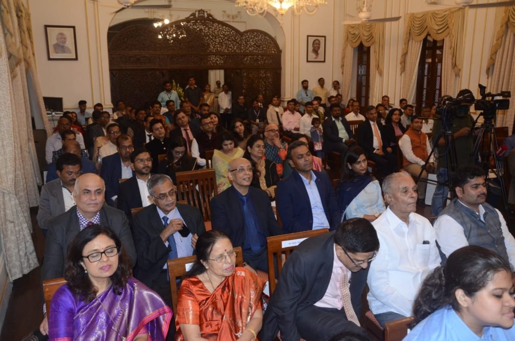 चांडक कैंसर अस्पताल को राज्यपाल ने एक्सीलेन्स ऑन्कोलॉजी अवार्ड से किया सम्मानित 3 चांडक कैंसर अस्पताल को राज्यपाल ने एक्सीलेन्स ऑन्कोलॉजी अवार्ड से किया सम्मानित | New India Times