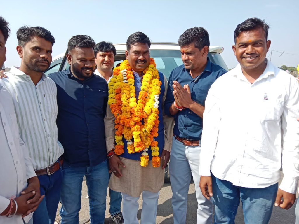 नगर आगमन पर हुआ जोरदार स्वागत 2 नगर आगमन पर हुआ जोरदार स्वागत | New India Times