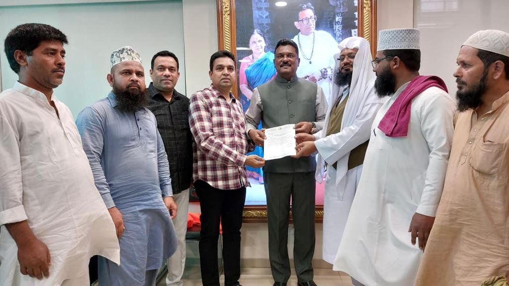 वरिष्ठ एनसीपी नेता डॉ आसिफ शेख को विधायक प्रताप सरनाईक ने मुस्लिम भवन बनाने का दिया आश्वासन | New India Times