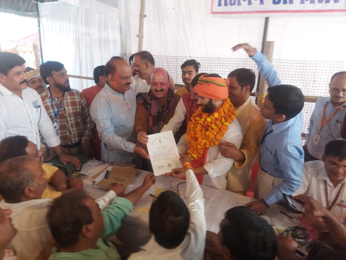 गोला विधानसभा उपचुनाव में भाजपा प्रत्याशी अमन गिरि भारी मतों से हुए विजयी | New India Times