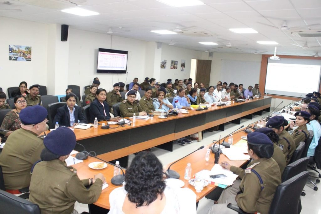 अन्तर्राष्ट्रीय महिला हिंसा उन्मूलन पखवाड़े में ऊर्जा महिला हेल्प डेस्क एवं बाल कल्याण अधिकारी करेंगे आमजन को जागरुक, 15 दिनों तक चलेगा जागरूकता कार्यक्रम | New India Times