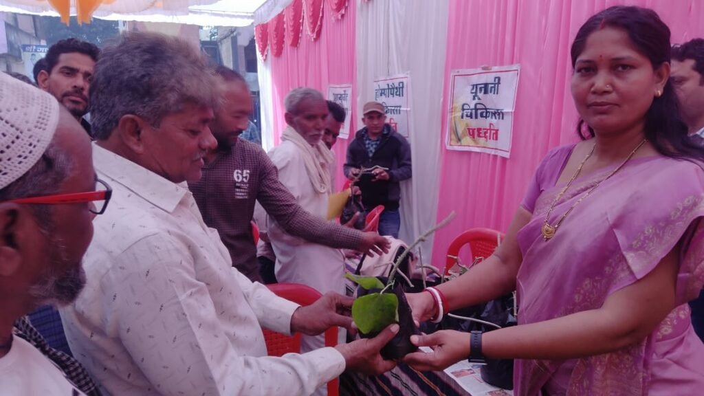 बहादरपुर में आयोजित हुए आयुष मेगा स्वास्थ्य शिविर में हुई 734 रोगियों की जांच | New India Times