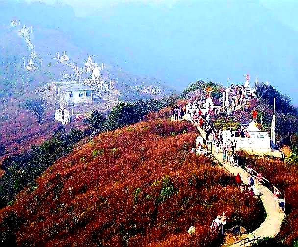 हिन्दुस्तान में जैन समाज के बड़े तीर्थ पर मंड़राये संकट के बादल, तीर्थराज सम्मेद शिखर की रक्षा के लिए हिन्दुस्तान के जैन संतों ने किया 11 दिसम्बर 2022 को दिल्ली पहुंचने का आह्वान | New India Times