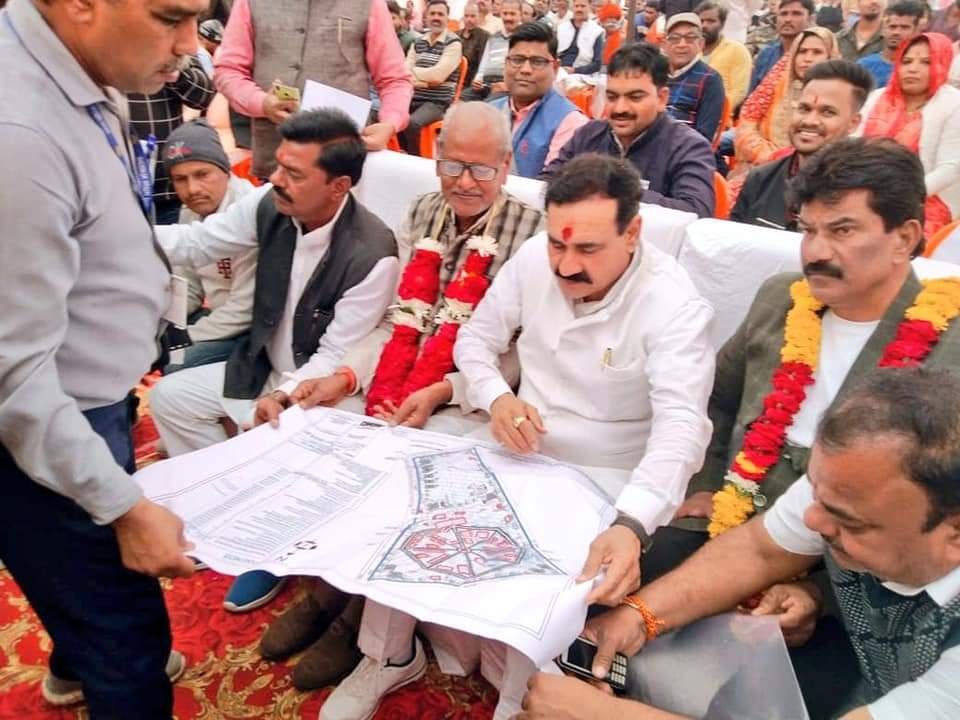 दो दिवसीय दौरे पर दतिया आये गृहमंत्री डॉ नरोत्तम मिश्रा ने नवीन जिला जेल एवं आवासीय भवनों के निर्माण कार्य का किया भूमिपूजन | New India Times