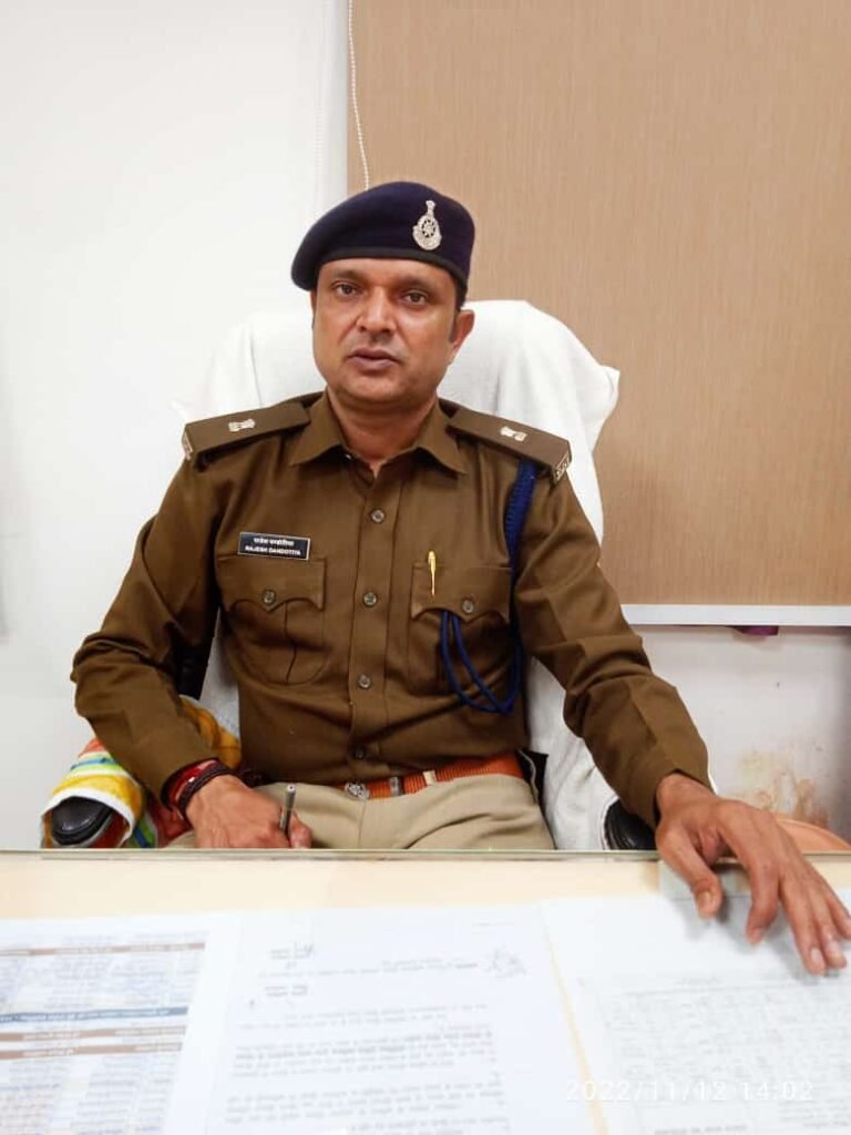 क्राइम ब्रांच एवं थाना मुरार पुलिस ने प्लॉट बेचने के नाम पर ठगी करने वाले एक इनामी आरोपी को किया गिरफ्तार 2 क्राइम ब्रांच एवं थाना मुरार पुलिस ने प्लॉट बेचने के नाम पर ठगी करने वाले एक इनामी आरोपी को किया गिरफ्तार | New India Times
