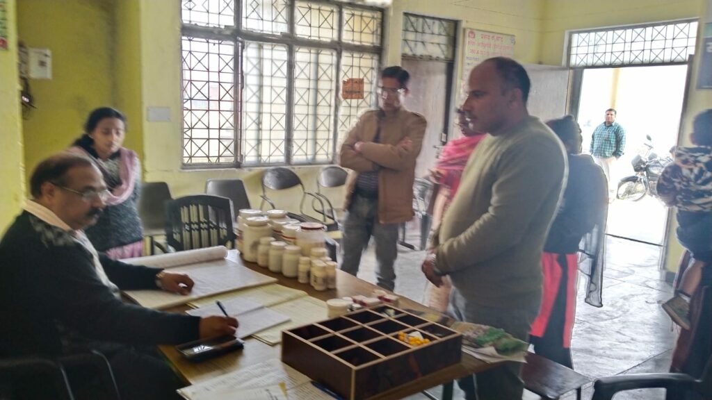 मुख्यमंत्री जन आरोग्य मेले की जमीनी हकीकत जानने के लिए सीएमओ ने किया औचक निरीक्षण | New India Times