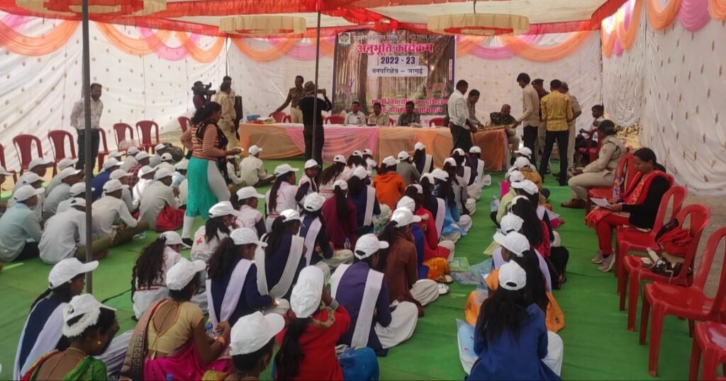 पर्याटन स्थल खुमकाल, खमराताल में अनुभूति कार्यक्रम में छात्र एवं छात्राओं ने सीखा वन, वन्य प्राणियों, पर्यावरण संरक्षण के गुण | New India Times