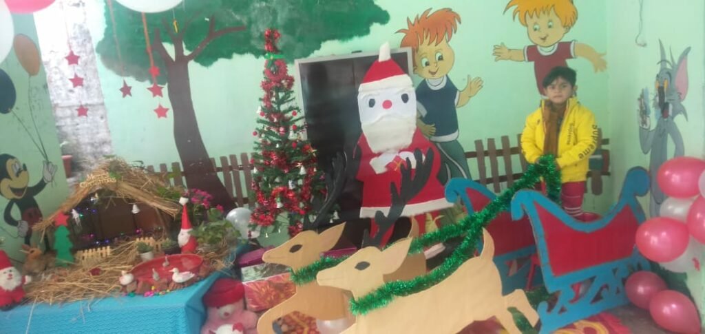 अमन की नगरी झांसी में ज़ाएलो किड्स स्कूल दरिगरान में हर्षोल्लास के साथ मनाया गया क्रिमस्मस डे | New India Times