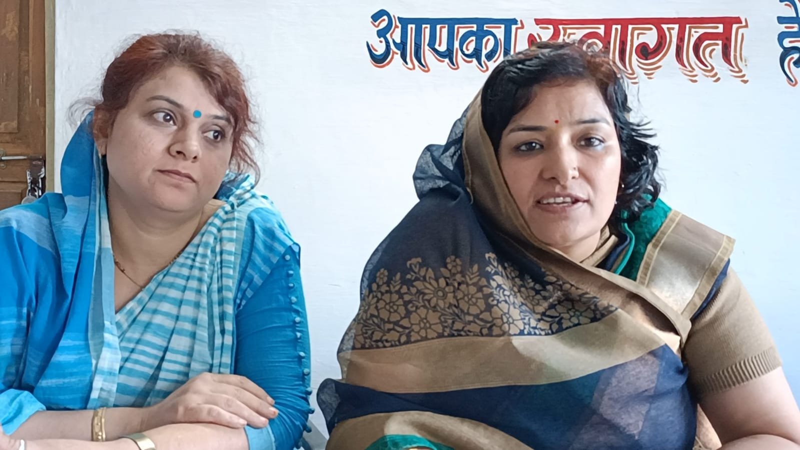 खाना बनाने के बाद मां को खाना नहीं देने पर परेशान पति, पति पत्नी नहीं रहना चाहते साथ, परामर्श केंद्र ने करवाया समझौता | New India Times