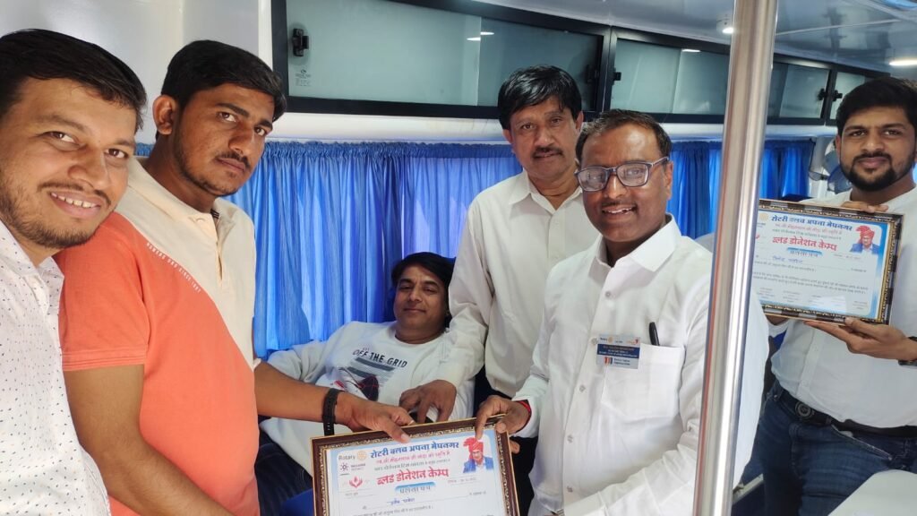 मोहनलाल लोढ़ा की स्मृति में 41 यूनिट ब्लड हुआ डोनेट 3 मोहनलाल लोढ़ा की स्मृति में 41 यूनिट ब्लड हुआ डोनेट | New India Times