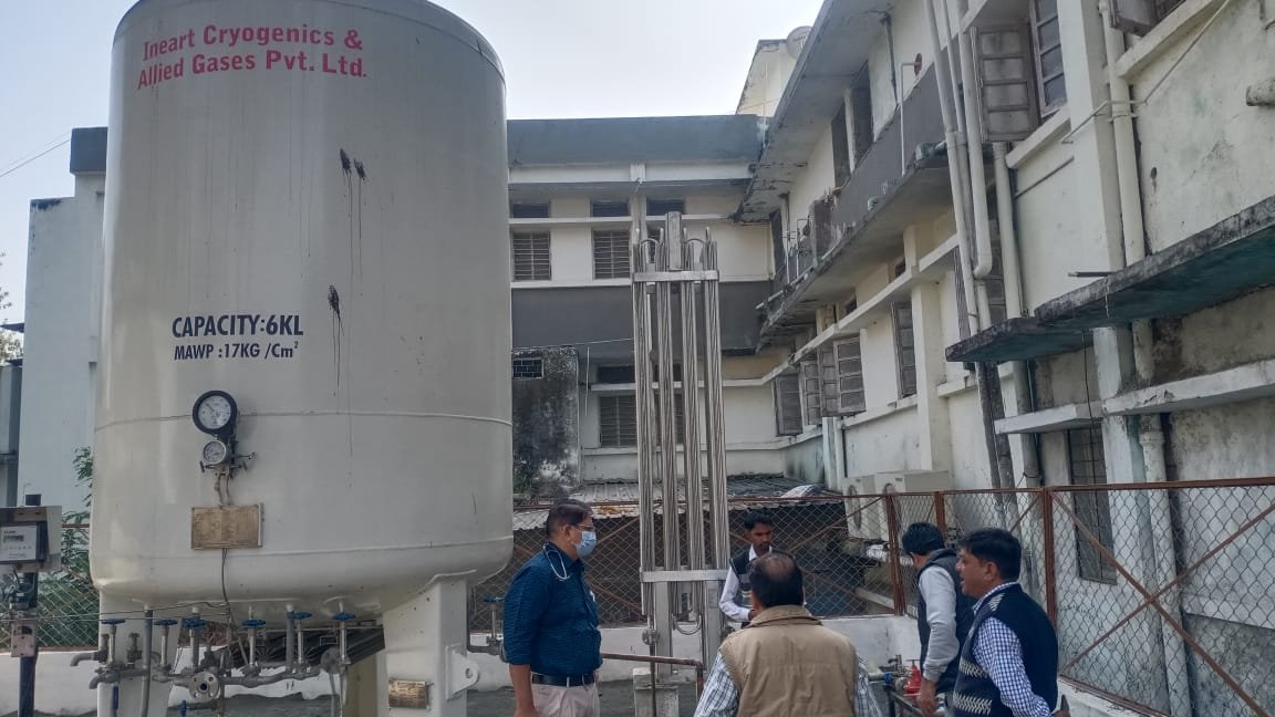 कोविड 19 महामारी को देखते हुए मध्य प्रदेश शासन के निर्देसानुसार जिला अस्पताल झाबुआ में मॉक ड्रिल का किया गया आयोजन | New India Times