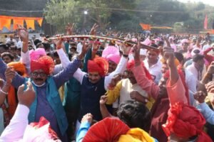 हमारी मूल परंपराओं को जीवंत रखने के लिए इसका संरक्षण करना होगा: महामहिम राज्यपाल. ऐसे आयोजन कर वनवासी संस्कृति को बचाएं: स्वास्थ्य मंत्री डॉ प्रभुराम चौधरी | New India Times